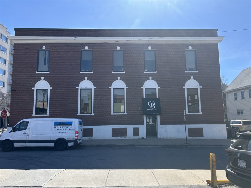 6 Victoria, Everett, Massachusetts, ,Commercial Lease,For Rent,Victoria,73517108