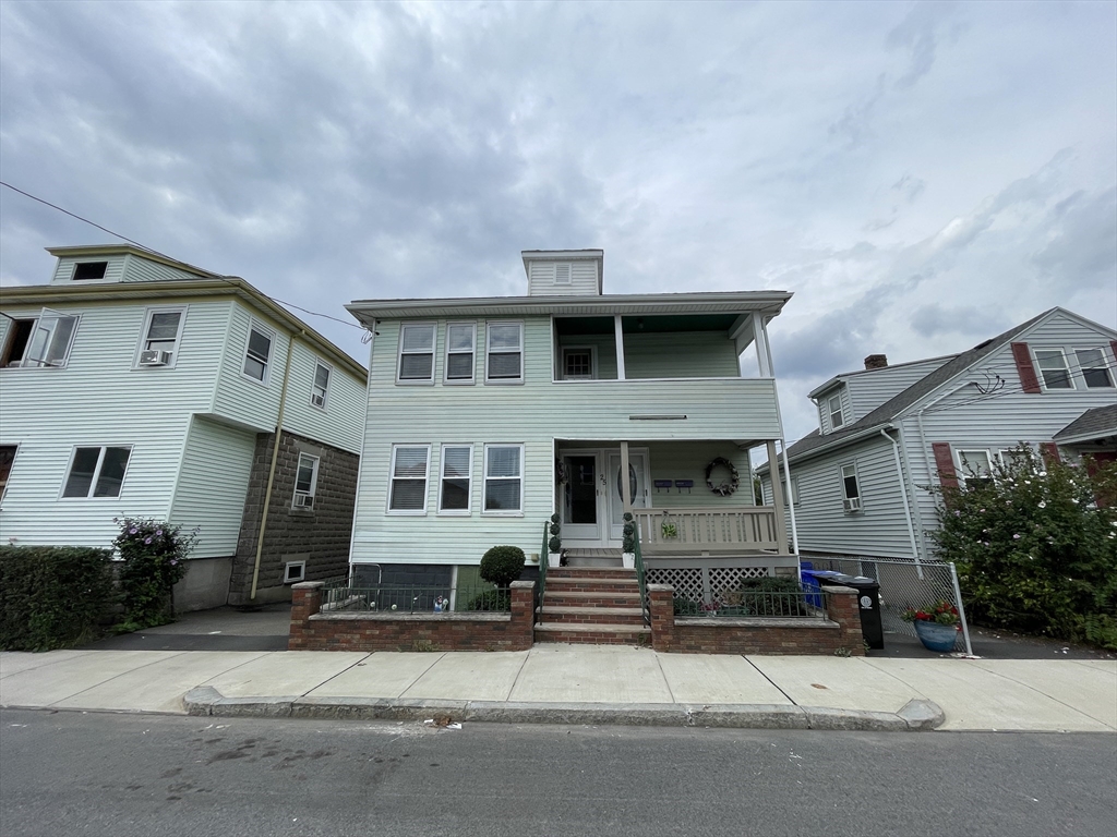 25 Hanover St., Malden, Massachusetts, 2 Bedrooms Bedrooms, 6 Rooms Rooms,1 BathroomBathrooms,Residential Lease,For Rent,Hanover St.,73517129