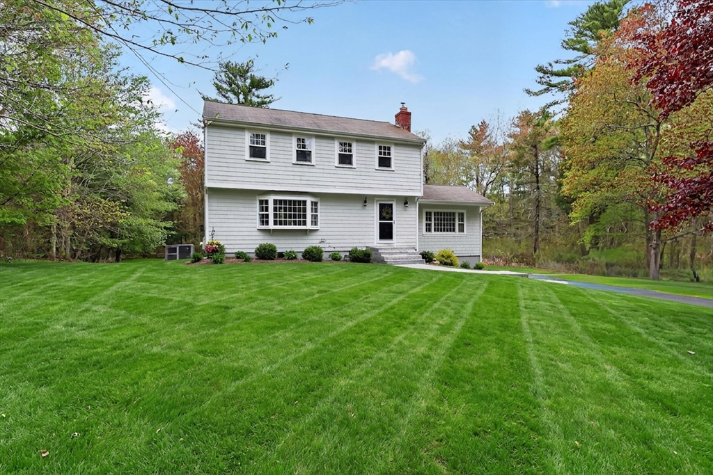 59 First Parish Rd, Norwell, Massachusetts, 4 Bedrooms Bedrooms, 9 Rooms Rooms,1.5 BathroomsBathrooms,Residential,For Sale,First Parish Rd,73517372