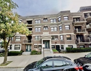 1466 Commonwealth Ave, Boston, Massachusetts, 4 Bedrooms Bedrooms, 7 Rooms Rooms,1 BathroomBathrooms,Residential Lease,For Rent,Commonwealth Ave,73517379