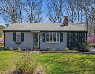 28 Pine Grove Rd, Yarmouth, Massachusetts, 2 Bedrooms Bedrooms, 4 Rooms Rooms,1 BathroomBathrooms,Residential,For Sale,Pine Grove Rd,73514357