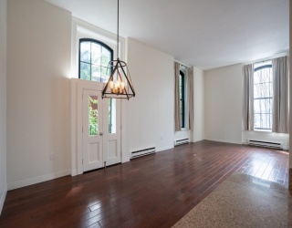 68 Baldwin St, Boston, Massachusetts, 2 Bedrooms Bedrooms, 4 Rooms Rooms,1.5 BathroomsBathrooms,Residential Lease,For Rent,Baldwin St,73517187