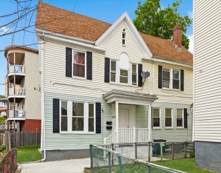 52 Hamilton Ave, Lynn, Massachusetts, 5 Bedrooms Bedrooms, 10 Rooms Rooms,2 BathroomsBathrooms,Residential Income,For Sale,Hamilton Ave,73517305