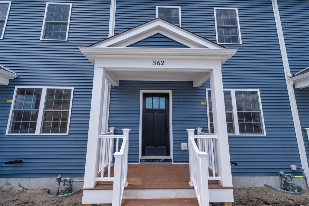 362 High St, Fall River, Massachusetts, 3 Bedrooms Bedrooms, 5 Rooms Rooms,2.5 BathroomsBathrooms,Residential,For Sale,High St,73517078