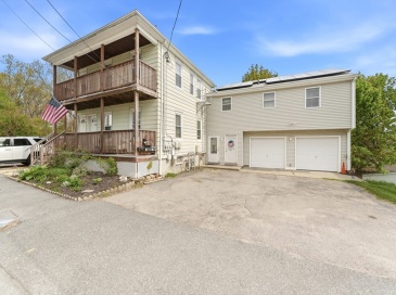 167 Central St, Lincoln, Rhode Island, 5 Bedrooms Bedrooms, 11 Rooms Rooms,3 BathroomsBathrooms,Residential Income,For Sale,Central St,73517114