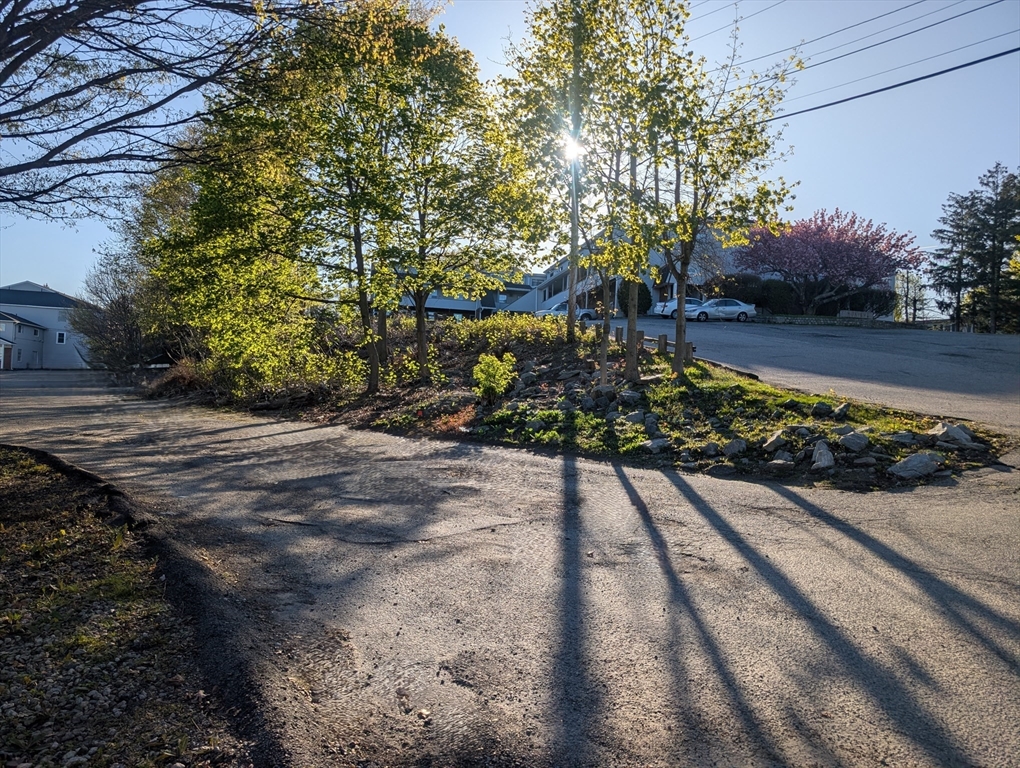 444 Woodward Rd, North Providence, Rhode Island, 2 Bedrooms Bedrooms, 4 Rooms Rooms,1.5 BathroomsBathrooms,Residential,For Sale,Woodward Rd,73517335