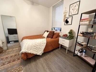 14 Hull Street, Boston, Massachusetts, 2 Bedrooms Bedrooms, 5 Rooms Rooms,1 BathroomBathrooms,Residential Lease,For Rent,Hull Street,73517337