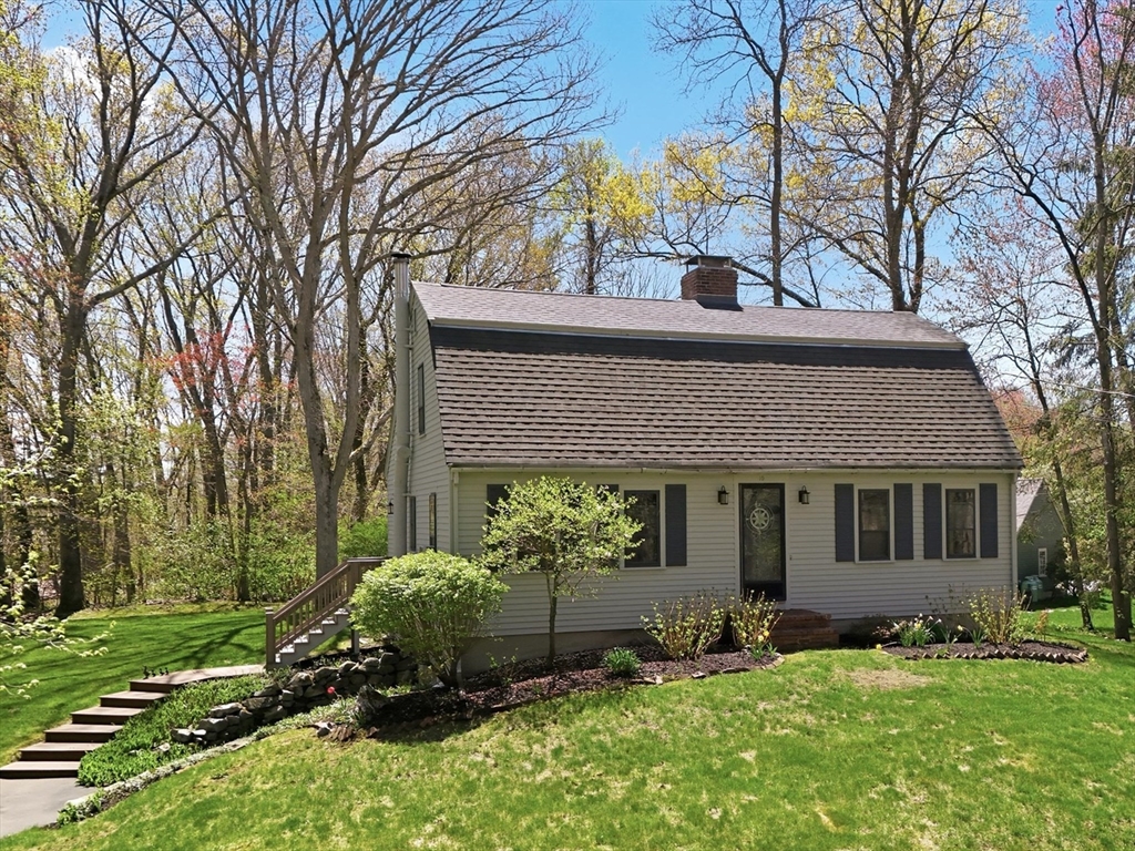 10 Lenway Rd, Newbury, Massachusetts, 3 Bedrooms Bedrooms, 6 Rooms Rooms,2.5 BathroomsBathrooms,Residential,For Sale,Lenway Rd,73517122