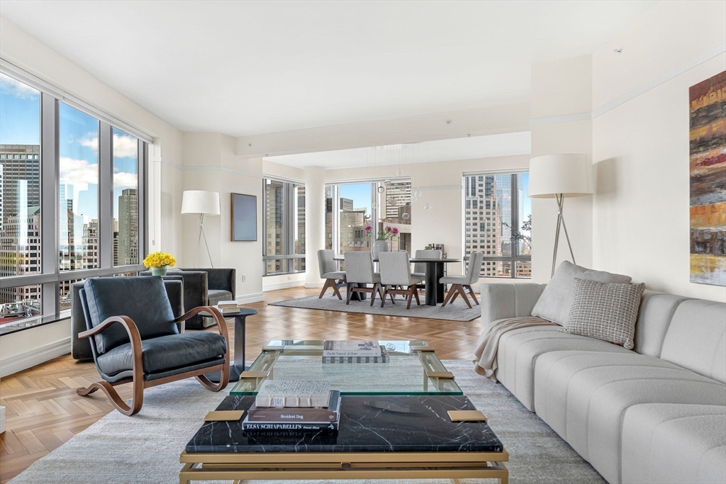 1 Avery St, Boston, Massachusetts, 2 Bedrooms Bedrooms, 5 Rooms Rooms,2.5 BathroomsBathrooms,Residential,For Sale,Avery St,73517826