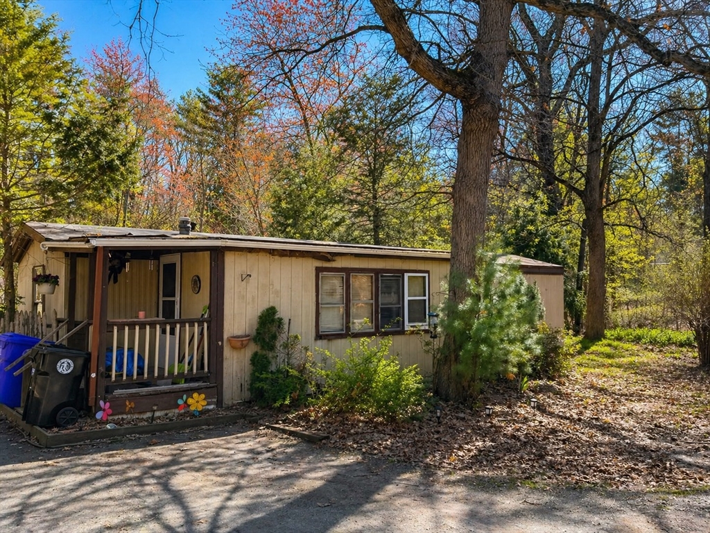 35 Patterson Road, Shirley, Massachusetts, 2 Bedrooms Bedrooms, 4 Rooms Rooms,1 BathroomBathrooms,Residential,For Sale,Patterson Road,73508630