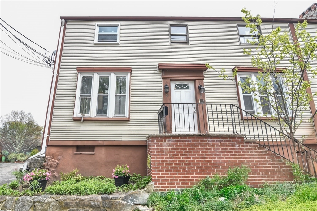 5 Boardman, Newburyport, Massachusetts, 1 Bedroom Bedrooms, 4 Rooms Rooms,1 BathroomBathrooms,Residential,For Sale,Boardman,73517794