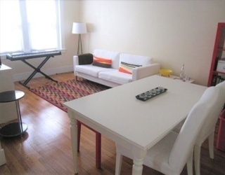 588 Washington St, Brookline, Massachusetts, 1 Bedroom Bedrooms, 3 Rooms Rooms,1 BathroomBathrooms,Residential Lease,For Rent,Washington St,73517385