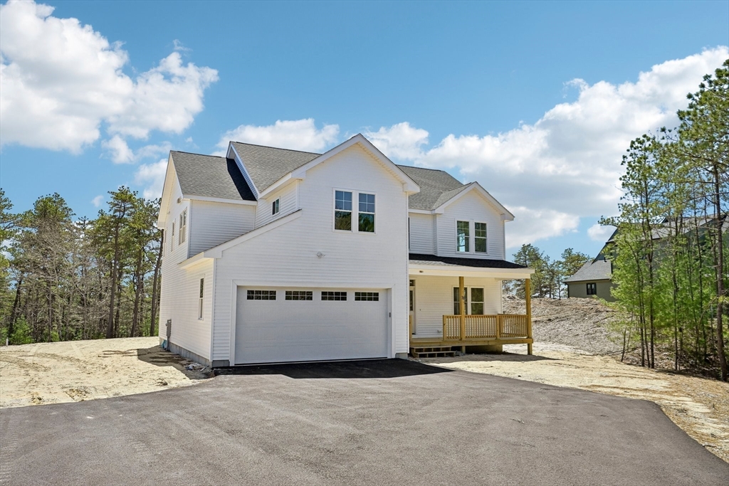 33 Seabiscuit Dr, Plymouth, Massachusetts, 4 Bedrooms Bedrooms, 9 Rooms Rooms,2.5 BathroomsBathrooms,Residential,For Sale,Seabiscuit Dr,73517370