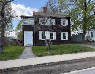 93 Friend Street, Amesbury, Massachusetts, 3 Bedrooms Bedrooms, 6 Rooms Rooms,1 BathroomBathrooms,Residential Lease,For Rent,Friend Street,73517699