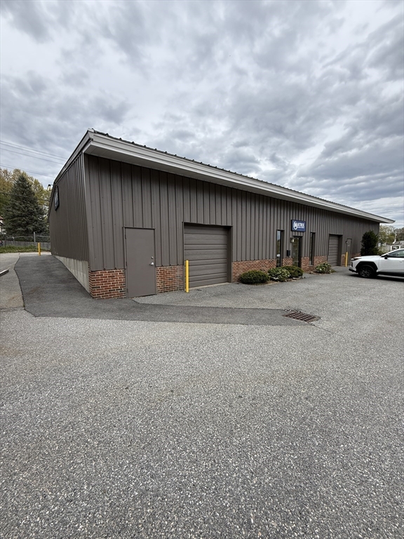 317 Brooks St, Worcester, Massachusetts, ,Commercial Lease,For Rent,Brooks St,73517435