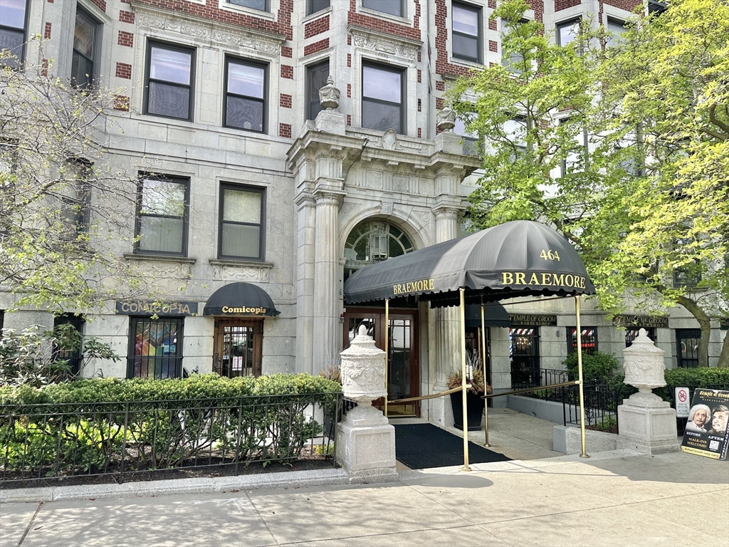 464 Commonwealth Ave, Boston, Massachusetts, 3 Rooms Rooms,1 BathroomBathrooms,Residential Lease,For Rent,Commonwealth Ave,73517450