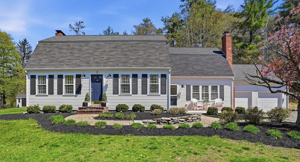 15 Masthead Drive, Norwell, Massachusetts, 4 Bedrooms Bedrooms, 8 Rooms Rooms,2.5 BathroomsBathrooms,Residential,For Sale,Masthead Drive,73517455