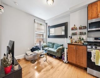 12 Foster, Boston, Massachusetts, 3 Bedrooms Bedrooms, 5 Rooms Rooms,1 BathroomBathrooms,Residential Lease,For Rent,Foster,73517721
