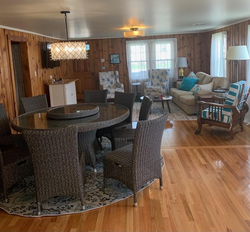 683 Ocean St., Marshfield, Massachusetts, 4 Bedrooms Bedrooms, 7 Rooms Rooms,1.5 BathroomsBathrooms,Residential Lease,For Rent,Ocean St.,73517462