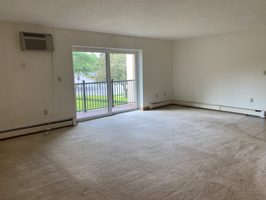 2360 Commonwealth Ave., Newton, Massachusetts, 2 Bedrooms Bedrooms, 4 Rooms Rooms,1.5 BathroomsBathrooms,Residential Lease,For Rent,Commonwealth Ave.,73517736