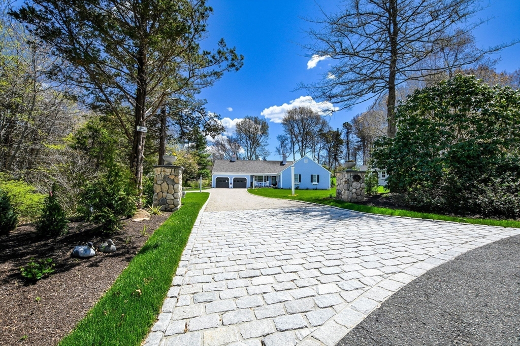 9 Coach Ln, Sandwich, Massachusetts, 3 Bedrooms Bedrooms, 5 Rooms Rooms,2 BathroomsBathrooms,Residential,For Sale,Coach Ln,73517745