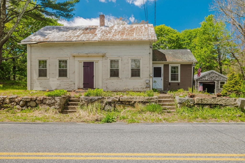 807 Gifford Rd, Westport, Massachusetts, 3 Bedrooms Bedrooms, 7 Rooms Rooms,1.5 BathroomsBathrooms,Residential,For Sale,Gifford Rd,73517740