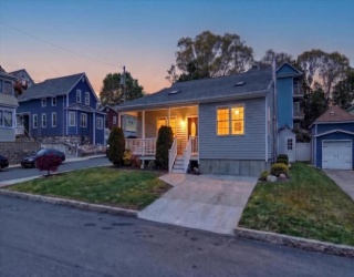 8 Alsop St, Fall River, Massachusetts, 3 Bedrooms Bedrooms, 6 Rooms Rooms,3 BathroomsBathrooms,Residential,For Sale,Alsop St,73517715