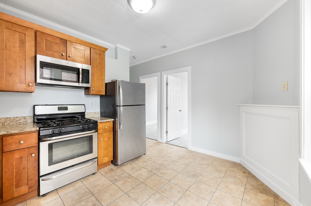 12 Foster, Boston, Massachusetts, 2 Bedrooms Bedrooms, 5 Rooms Rooms,1 BathroomBathrooms,Residential Lease,For Rent,Foster,73517748