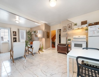 518 Lonsdale Avenue, Pawtucket, Rhode Island, 6 Bedrooms Bedrooms, 12 Rooms Rooms,3 BathroomsBathrooms,Residential Income,For Sale,Lonsdale Avenue,73517674