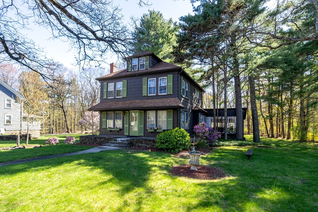 846 Massachusetts Ave, Lunenburg, Massachusetts, 4 Bedrooms Bedrooms, 8 Rooms Rooms,2.5 BathroomsBathrooms,Residential,For Sale,Massachusetts Ave,73517140