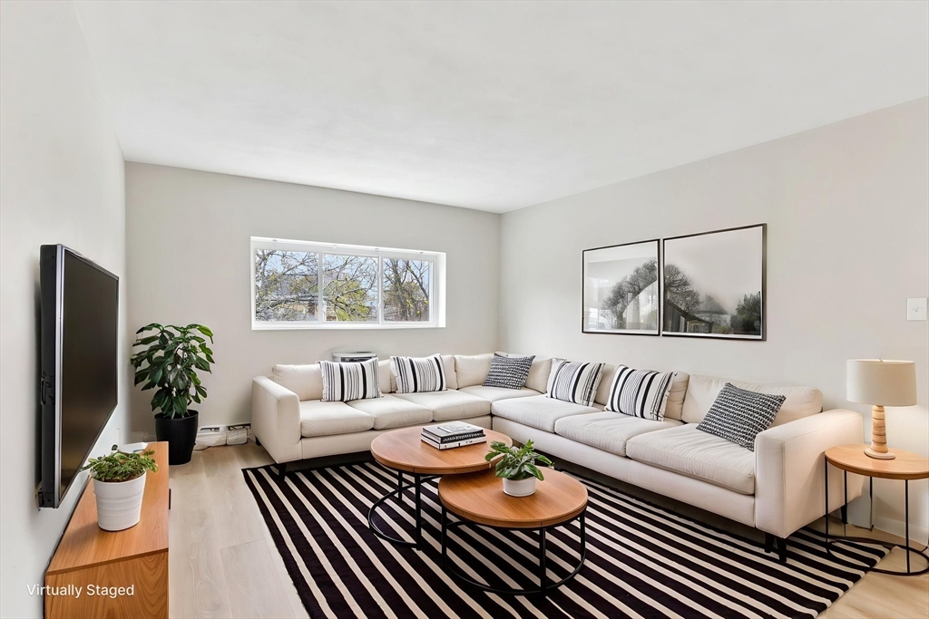 100 Florida, Boston, Massachusetts, 2 Bedrooms Bedrooms, 4 Rooms Rooms,1 BathroomBathrooms,Residential Lease,For Rent,Florida,73517536