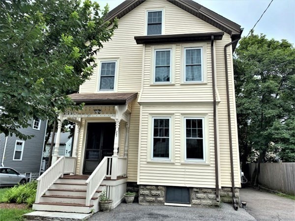 27 Franklin Street, Arlington, Massachusetts, 1 Bedroom Bedrooms, 2 Rooms Rooms,1 BathroomBathrooms,Residential Lease,For Rent,Franklin Street,73517801