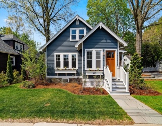 460 Baker Street, Boston, Massachusetts, 4 Bedrooms Bedrooms, 8 Rooms Rooms,2 BathroomsBathrooms,Residential,For Sale,Baker Street,73517546