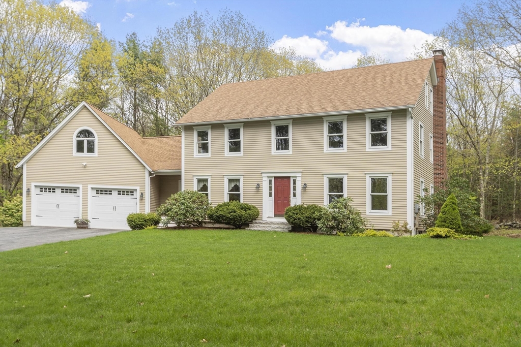 5 Blueberry Hill Ln, Westminster, Massachusetts, 3 Bedrooms Bedrooms, 9 Rooms Rooms,2.5 BathroomsBathrooms,Residential,For Sale,Blueberry Hill Ln,73517427