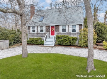 40 Woodside Dr, Falmouth, Massachusetts, 3 Bedrooms Bedrooms, 7 Rooms Rooms,2 BathroomsBathrooms,Residential,For Sale,Woodside Dr,73495434