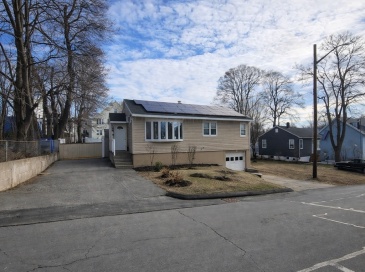 52 8th Avenue, Haverhill, Massachusetts, 4 Bedrooms Bedrooms, 7 Rooms Rooms,2 BathroomsBathrooms,Residential,For Sale,8th Avenue,73489281 52 8th Avenue, Haverhill, Massachusetts, 4 Bedrooms Bedrooms, 7 Rooms Rooms,2 BathroomsBathrooms,Residential,For Sale,8th Avenue,73489281