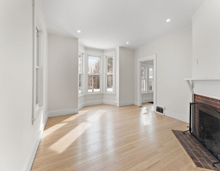 107 Water St, Framingham, Massachusetts, 3 Bedrooms Bedrooms, 6 Rooms Rooms,1 BathroomBathrooms,Residential Lease,For Rent,Water St,73518024