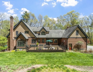 26 Corn Road, Bolton, Massachusetts, 4 Bedrooms Bedrooms, 14 Rooms Rooms,3.5 BathroomsBathrooms,Residential,For Sale,Corn Road,73518033