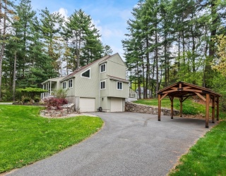65 Briarcliff Ln, Holliston, Massachusetts, 3 Bedrooms Bedrooms, 8 Rooms Rooms,2 BathroomsBathrooms,Residential,For Sale,Briarcliff Ln,73518536