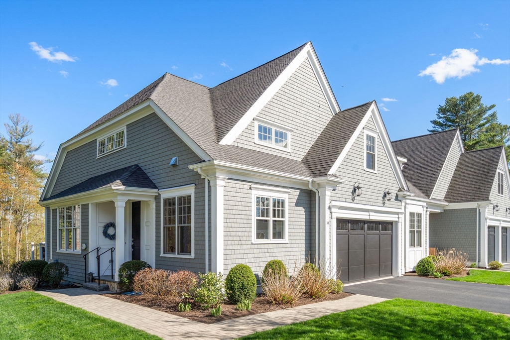 16 Garrison Way, Carlisle, Massachusetts, 2 Bedrooms Bedrooms, 9 Rooms Rooms,3.5 BathroomsBathrooms,Residential,For Sale,Garrison Way,73518322