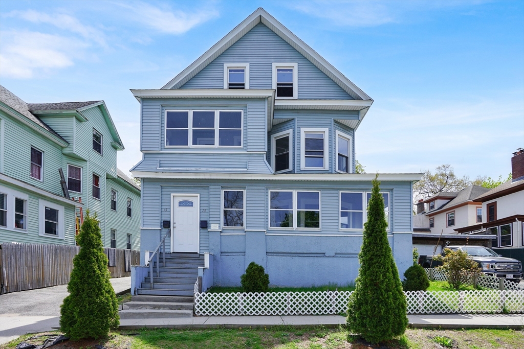13-15 Wigwam Pl, Springfield, Massachusetts, 6 Bedrooms Bedrooms, 12 Rooms Rooms,2.5 BathroomsBathrooms,Residential Income,For Sale,Wigwam Pl,73518513