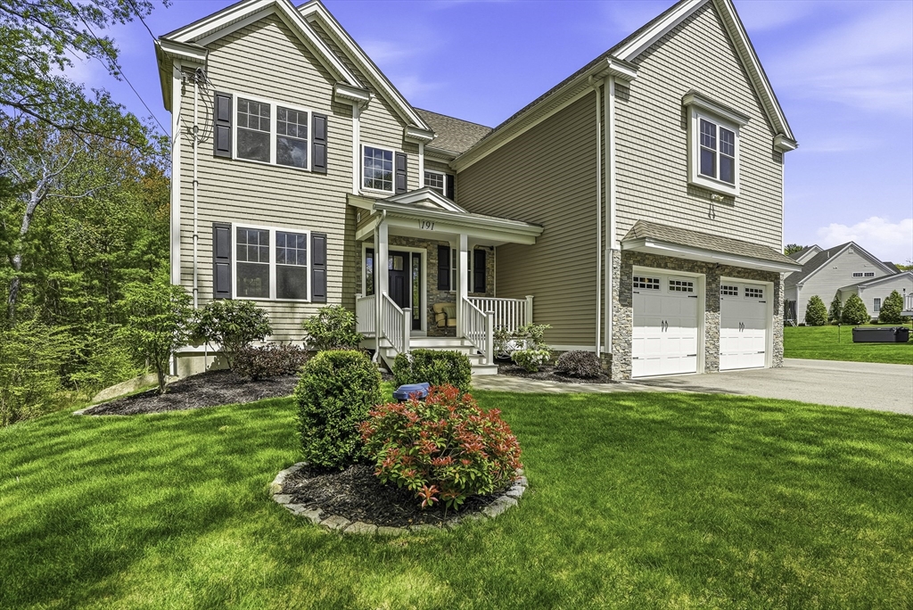 191 Lumber Street, Hopkinton, Massachusetts, 4 Bedrooms Bedrooms, 9 Rooms Rooms,4.5 BathroomsBathrooms,Residential,For Sale,Lumber Street,73518577