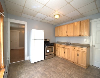 41 Nichols St, Lowell, Massachusetts, 3 Bedrooms Bedrooms, 5 Rooms Rooms,1 BathroomBathrooms,Residential Lease,For Rent,Nichols St,73518128