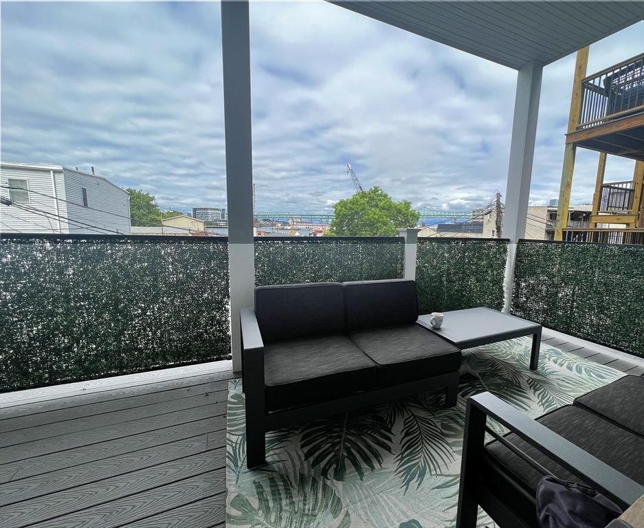 360 Meridian Street, Boston, Massachusetts, 1 Bedroom Bedrooms, 4 Rooms Rooms,1 BathroomBathrooms,Residential Lease,For Rent,Meridian Street,73468758
