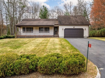 11 Laurel Drive, Easthampton, Massachusetts, 3 Bedrooms Bedrooms, 6 Rooms Rooms,2 BathroomsBathrooms,Residential,For Sale,Laurel Drive,73497469 11 Laurel Drive, Easthampton, Massachusetts, 3 Bedrooms Bedrooms, 6 Rooms Rooms,2 BathroomsBathrooms,Residential,For Sale,Laurel Drive,73497469
