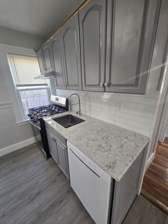 72 Montcalm Ave, Boston, Massachusetts, 2 Bedrooms Bedrooms, 6 Rooms Rooms,1 BathroomBathrooms,Residential Lease,For Rent,Montcalm Ave,73500138