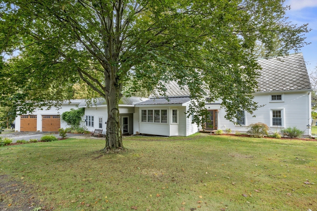 11 Graniteville Rd, Westford, Massachusetts, 4 Bedrooms Bedrooms, 8 Rooms Rooms,2 BathroomsBathrooms,Residential,For Sale,Graniteville Rd,73518173