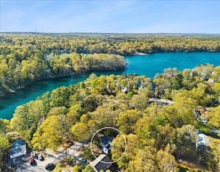 218 Lake Shore, Falmouth, Massachusetts, 3 Bedrooms Bedrooms, 4 Rooms Rooms,1 BathroomBathrooms,Residential,For Sale,Lake Shore,73518249