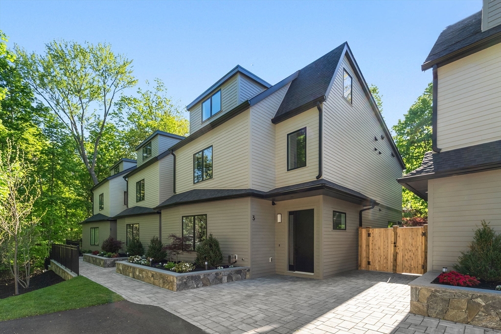 956 Walnut Street, Newton, Massachusetts, 4 Bedrooms Bedrooms, 8 Rooms Rooms,3.5 BathroomsBathrooms,Residential,For Sale,Walnut Street,73518138