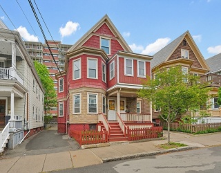 32 Stone Ave, Somerville, Massachusetts, 7 Bedrooms Bedrooms, 14 Rooms Rooms,2 BathroomsBathrooms,Residential Income,For Sale,Stone Ave,73518575